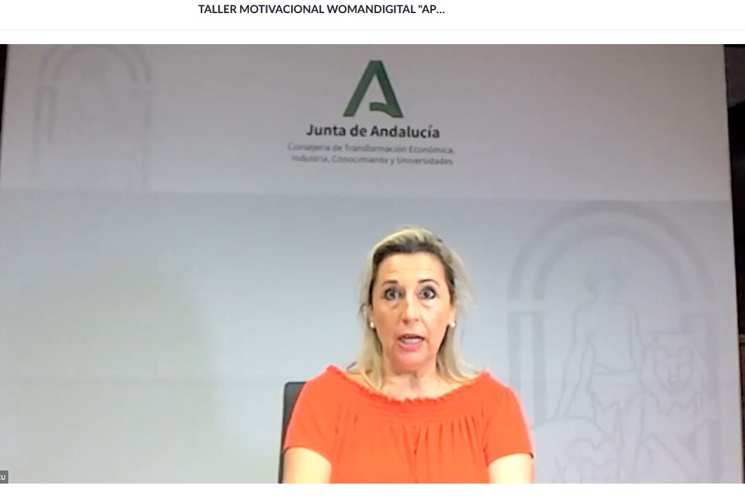 Captura de la videoconferencia en la que María Luisa interviene en el taller